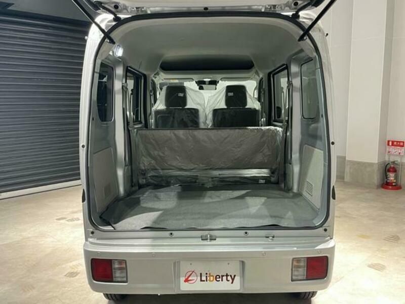 CLIPPER VAN