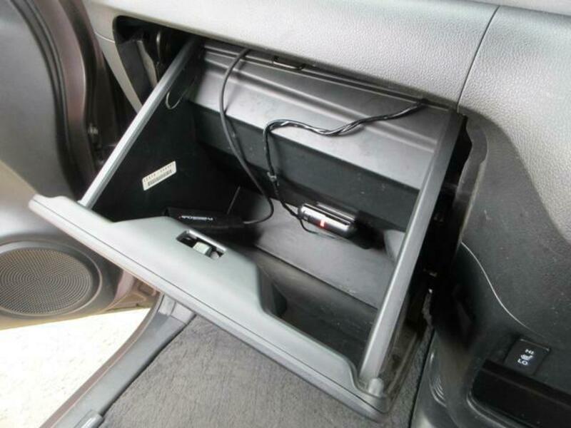 N BOX