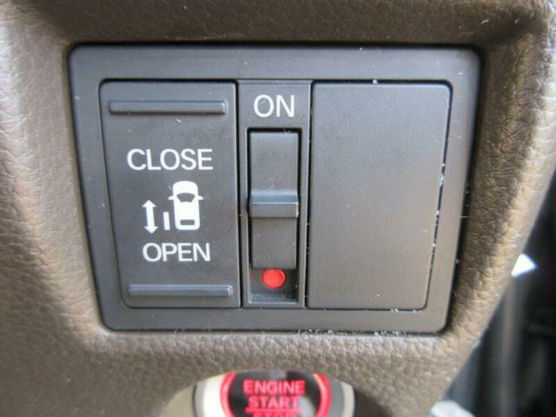 N BOX