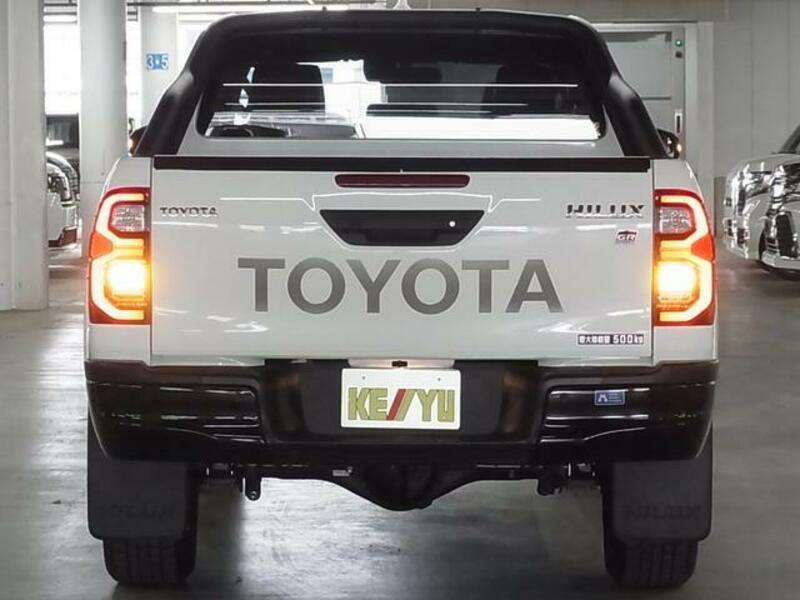 HILUX