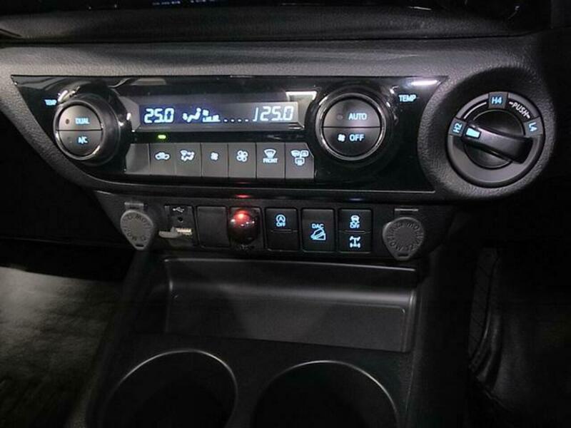 HILUX