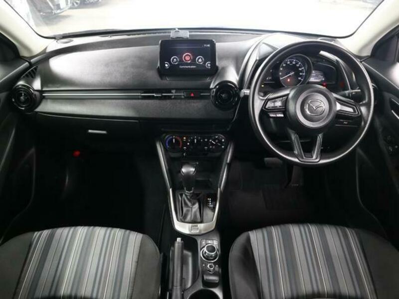 MAZDA2