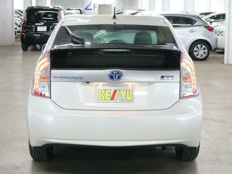 PRIUS PHV