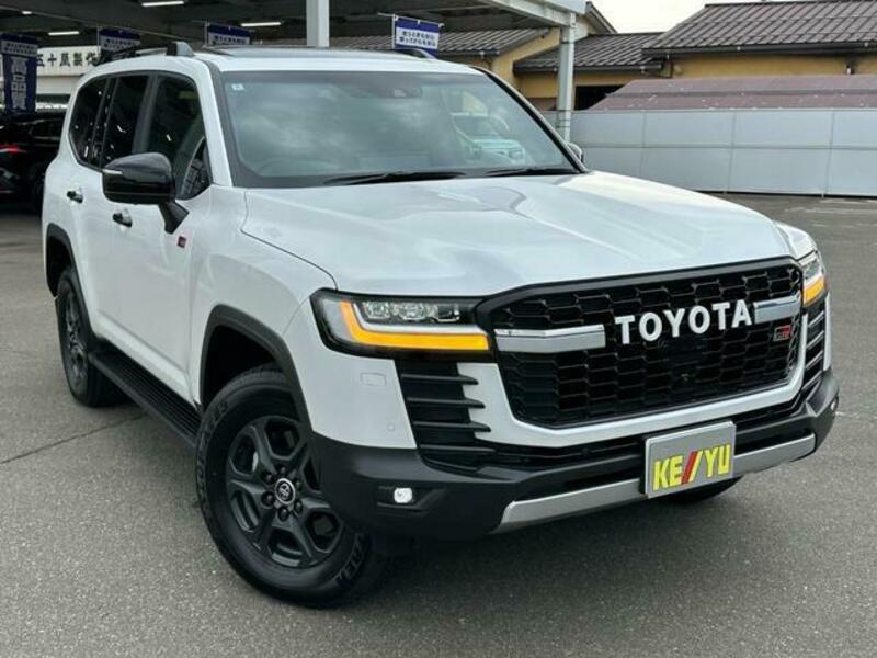 LAND CRUISER