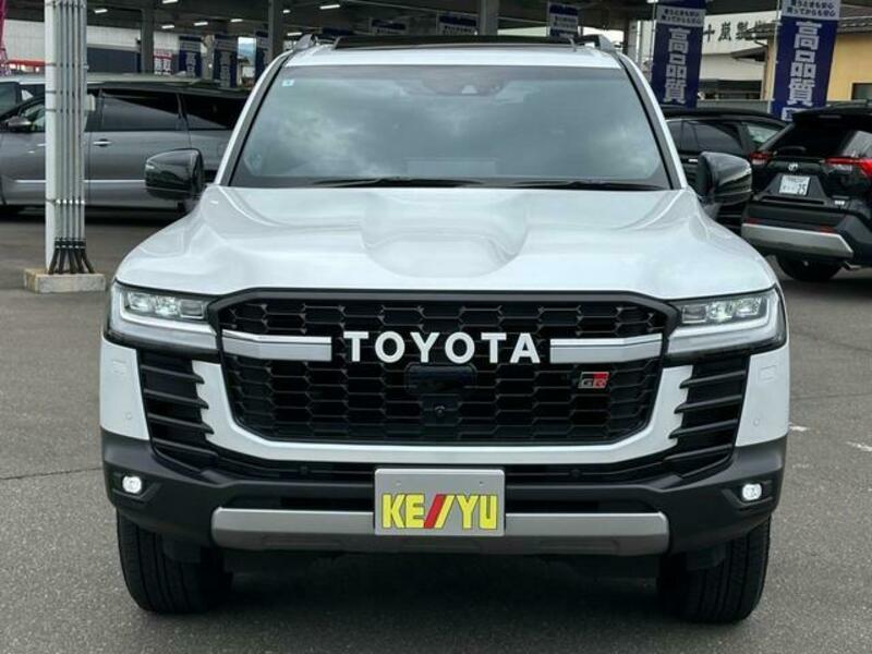 LAND CRUISER
