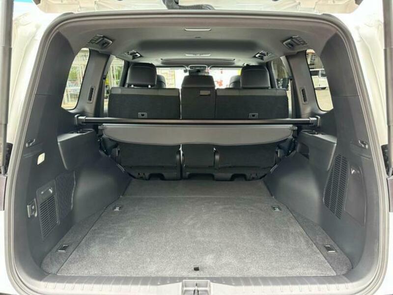 LAND CRUISER