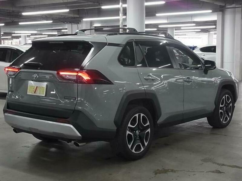 RAV4