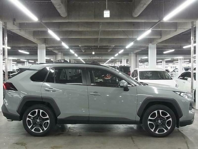 RAV4
