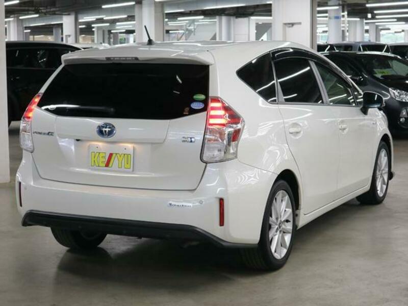 PRIUS ALPHA