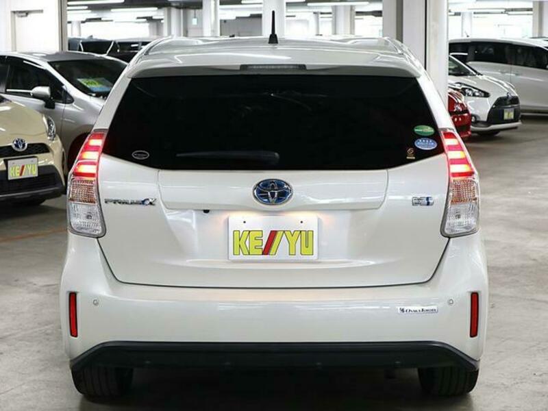 PRIUS ALPHA