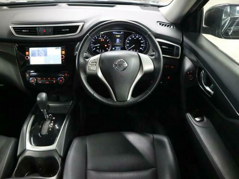 X-TRAIL