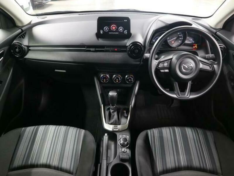 MAZDA2