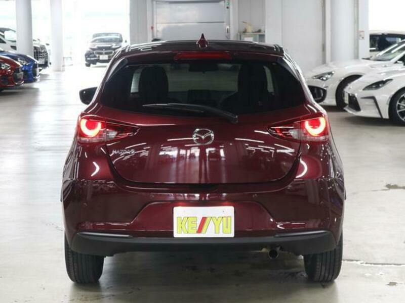 MAZDA2