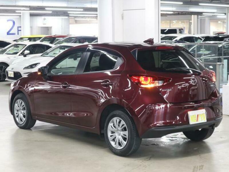 MAZDA2