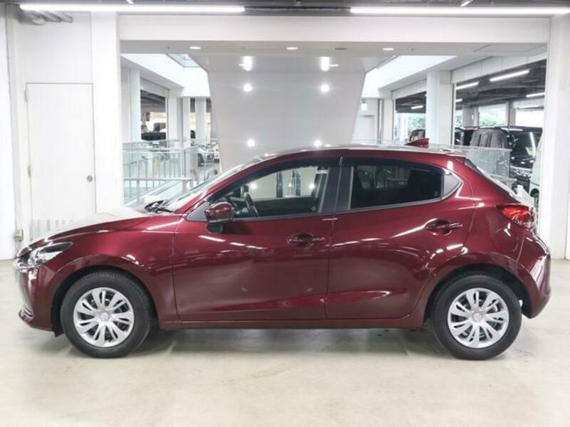 MAZDA2