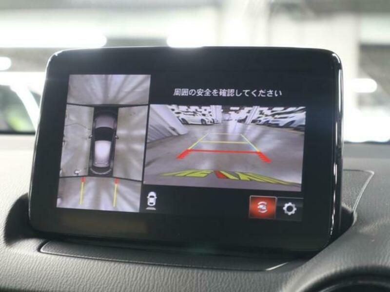MAZDA2
