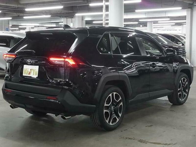 RAV4
