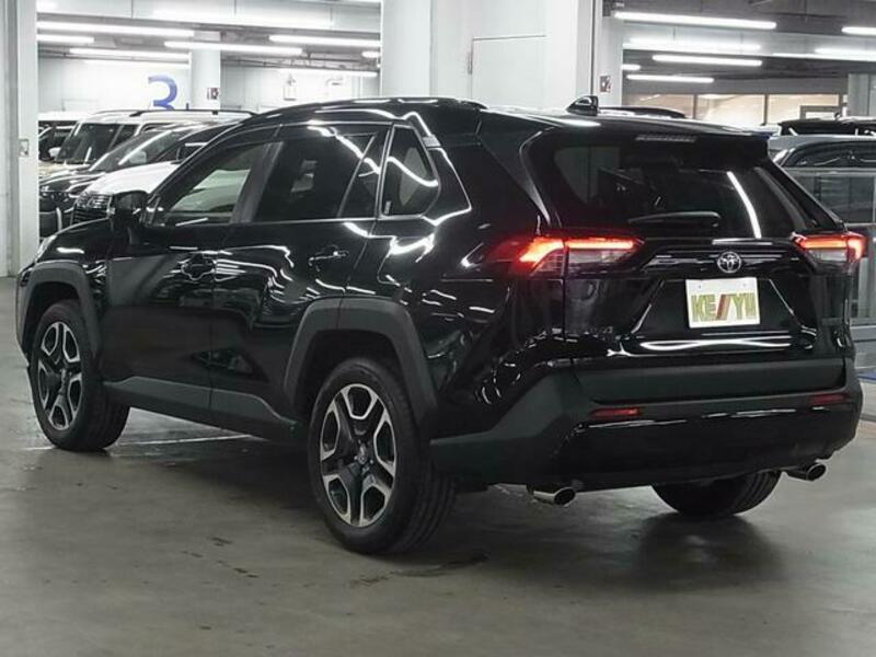 RAV4