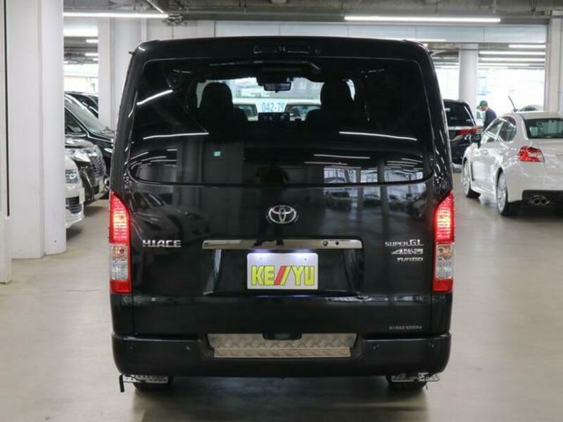 HIACE VAN