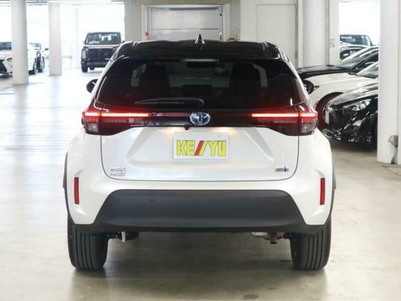 YARIS CROSS