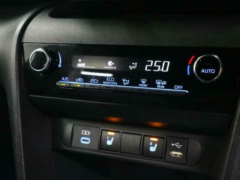 YARIS CROSS