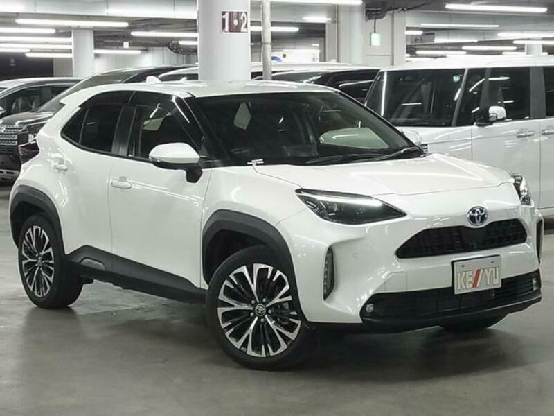 YARIS CROSS