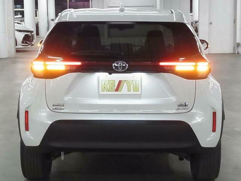 YARIS CROSS