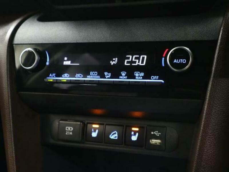 YARIS CROSS