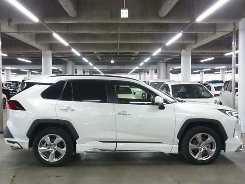 RAV4