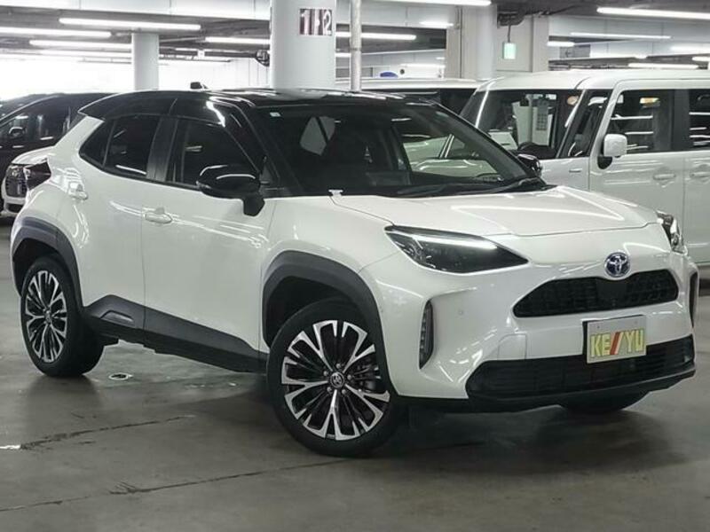 YARIS CROSS