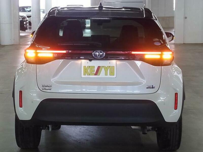YARIS CROSS