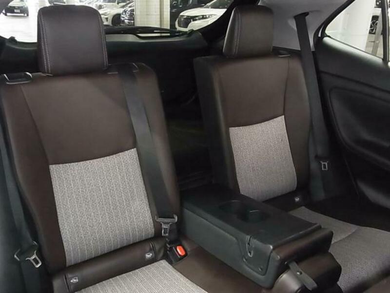 YARIS CROSS