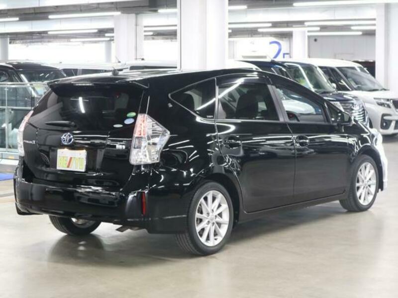 PRIUS ALPHA