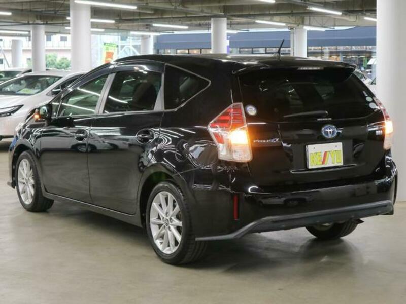 PRIUS ALPHA