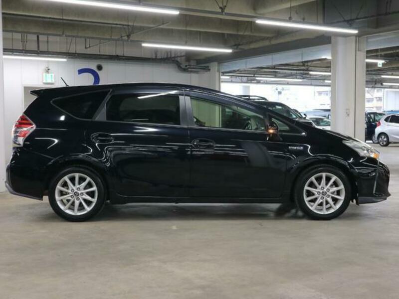PRIUS ALPHA