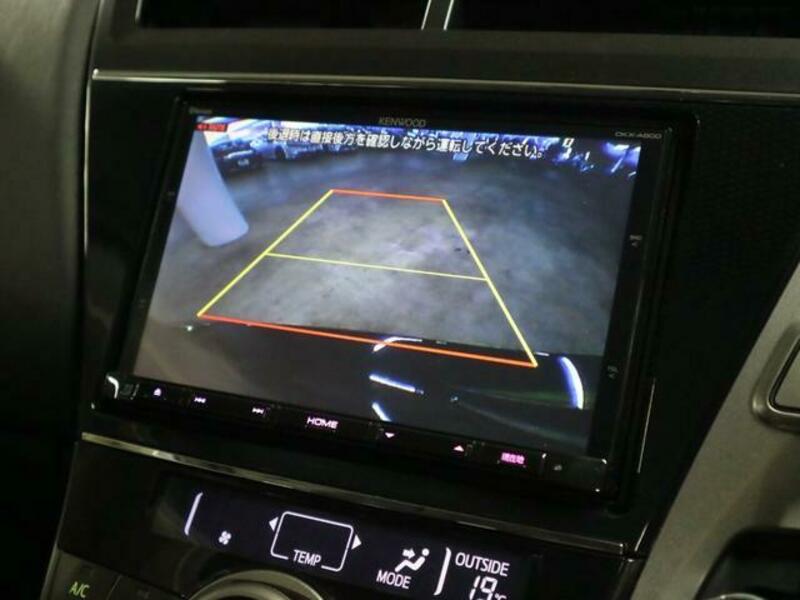 PRIUS ALPHA