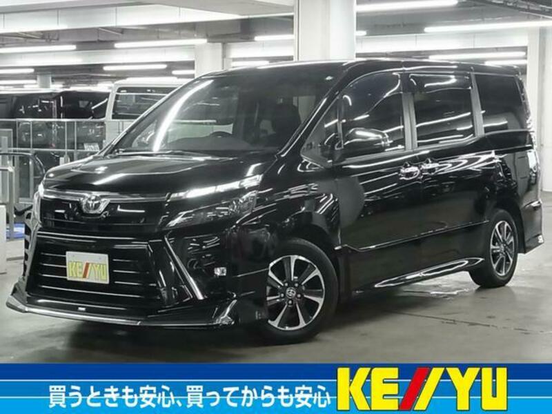 TOYOTA VOXY