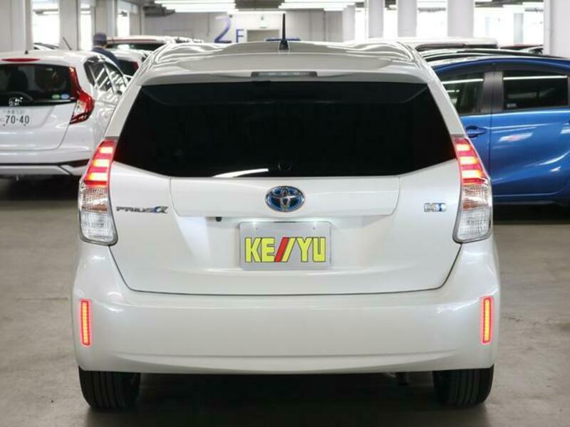 PRIUS ALPHA