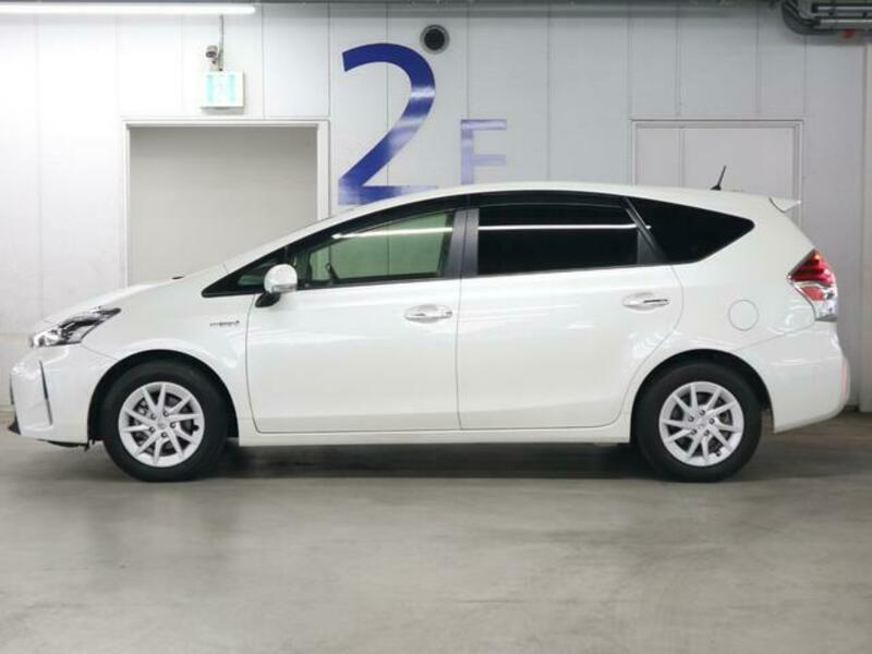 PRIUS ALPHA