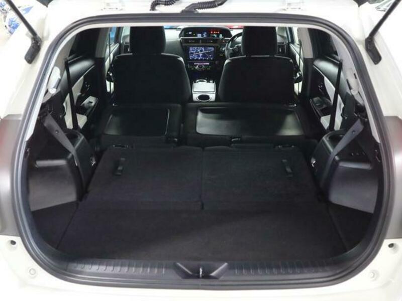 PRIUS ALPHA