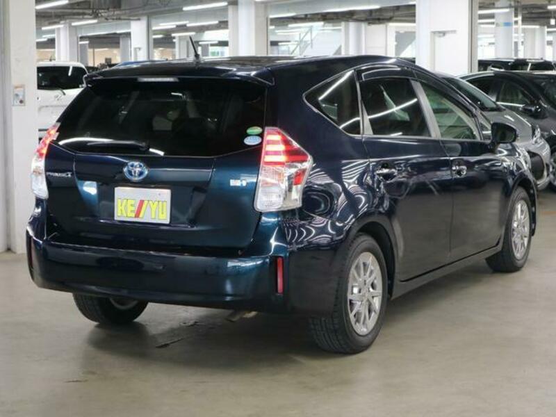 PRIUS ALPHA
