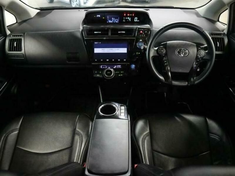 PRIUS ALPHA