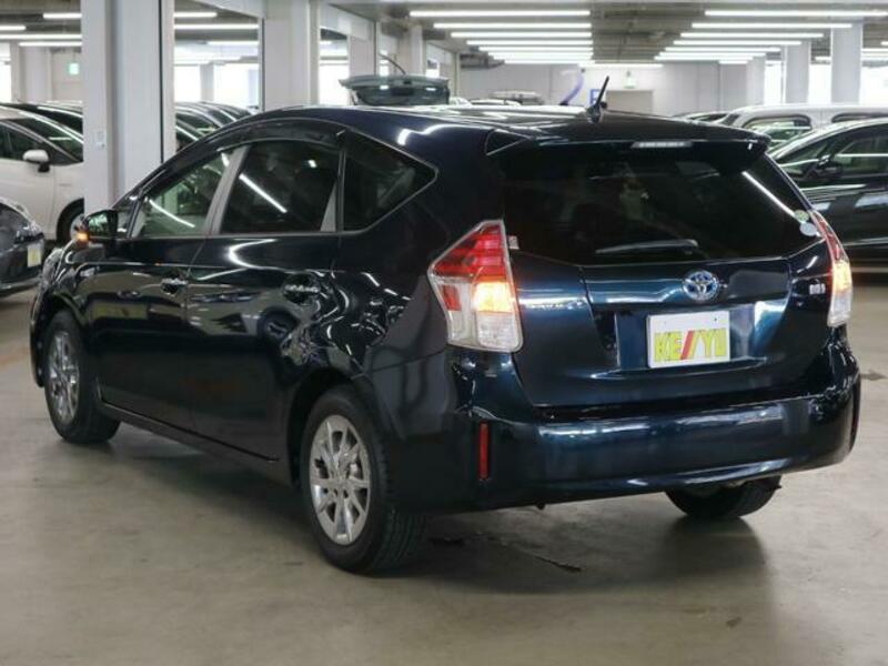 PRIUS ALPHA