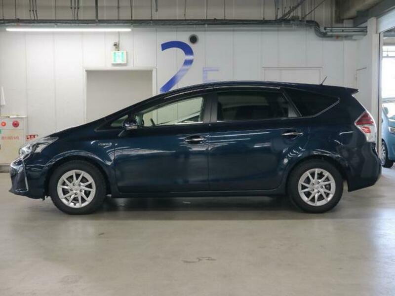 PRIUS ALPHA