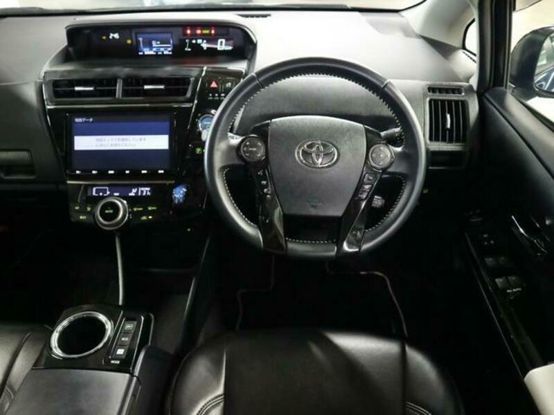 PRIUS ALPHA