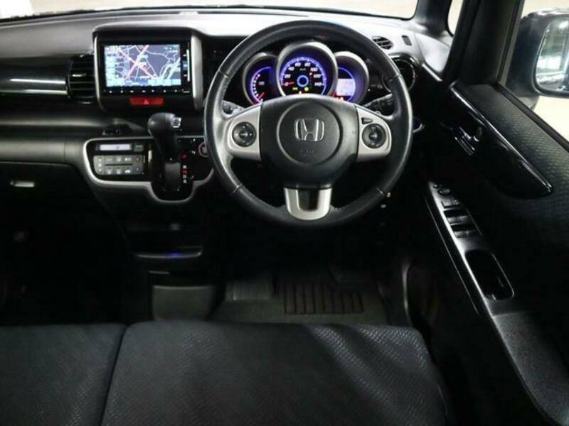 N BOX CUSTOM