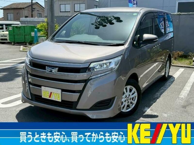 TOYOTA NOAH