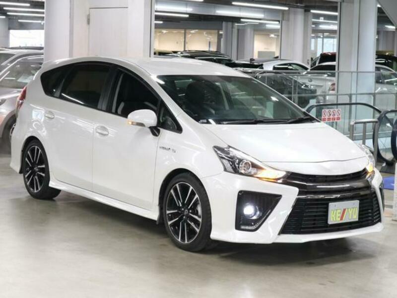 PRIUS ALPHA