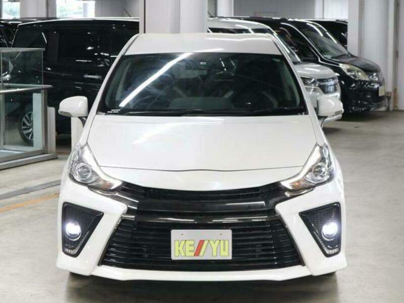 PRIUS ALPHA