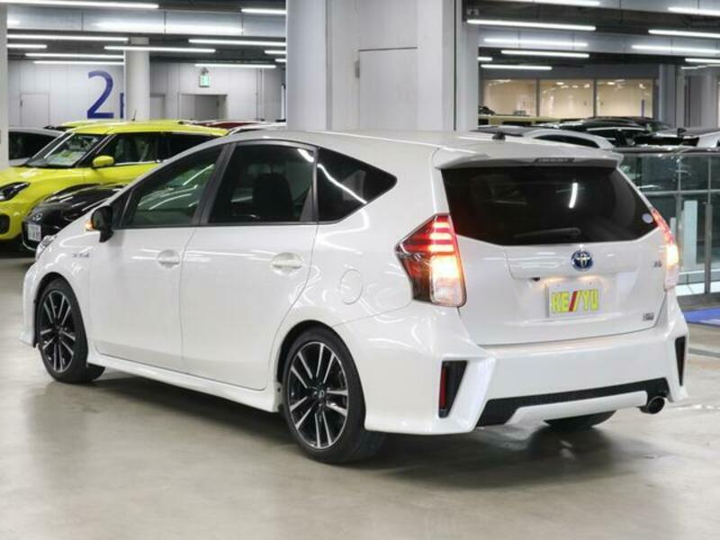 PRIUS ALPHA